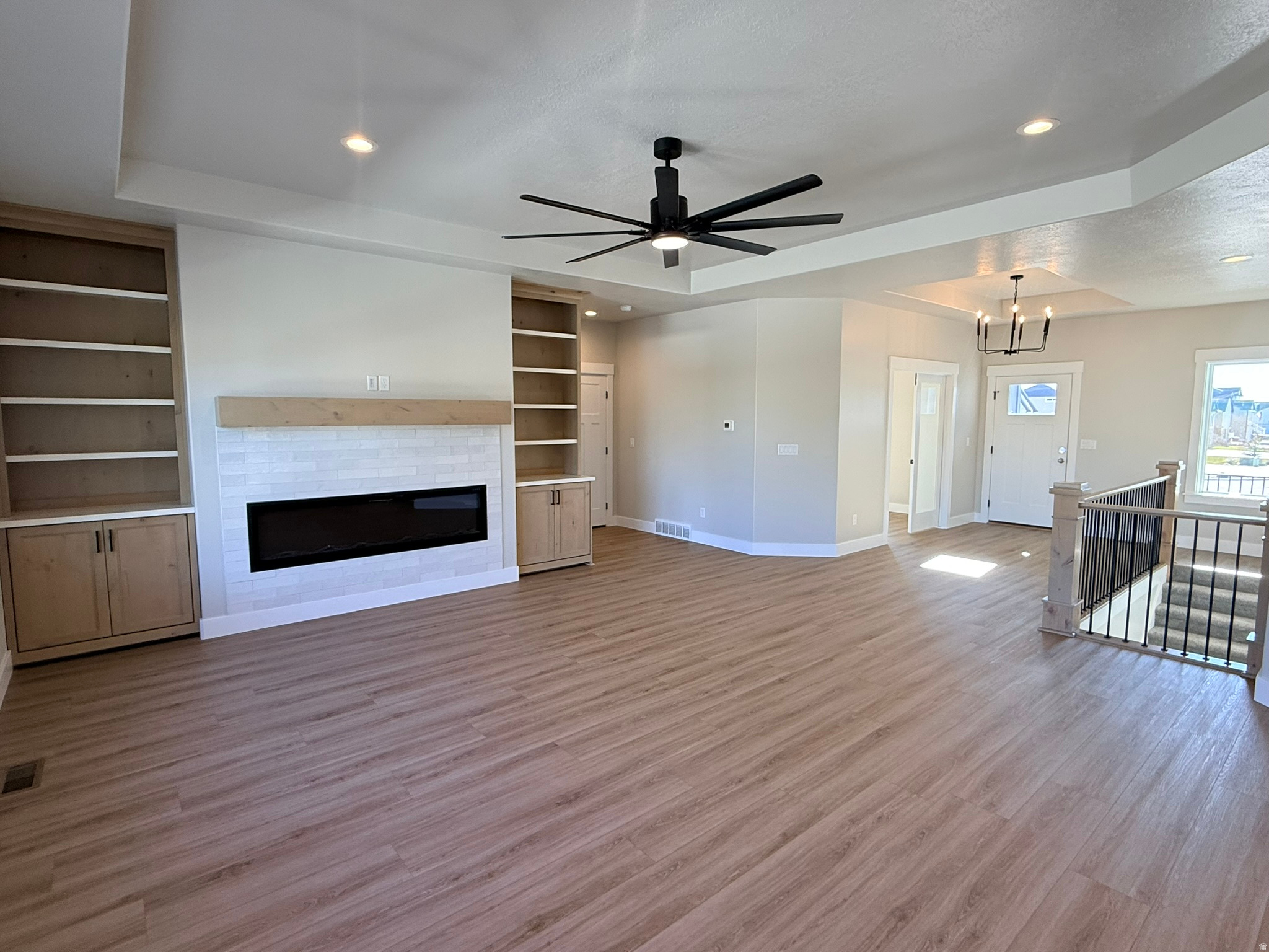 HAPPY DAYS - Residential