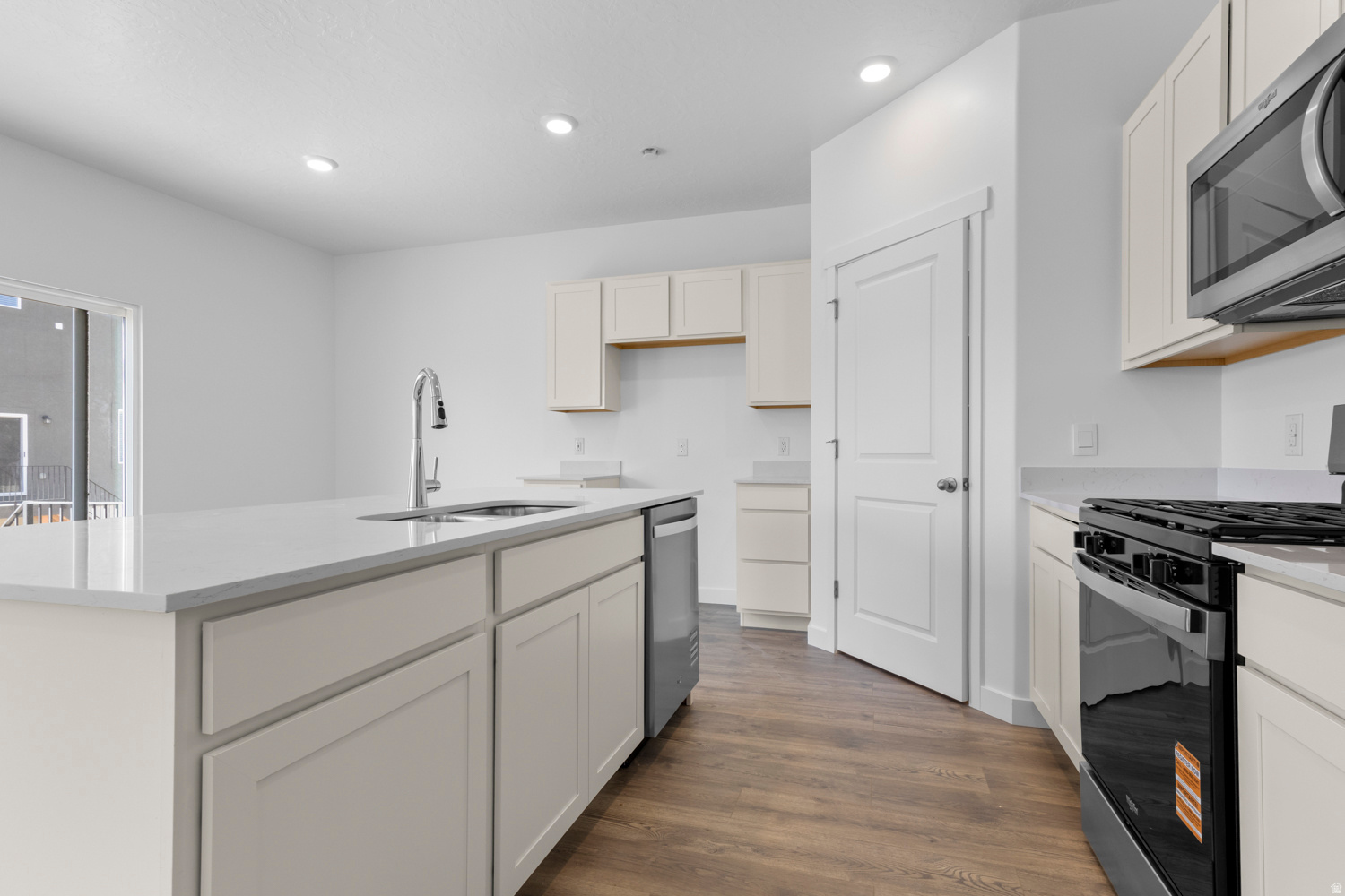 VIRIDIAN - Residential