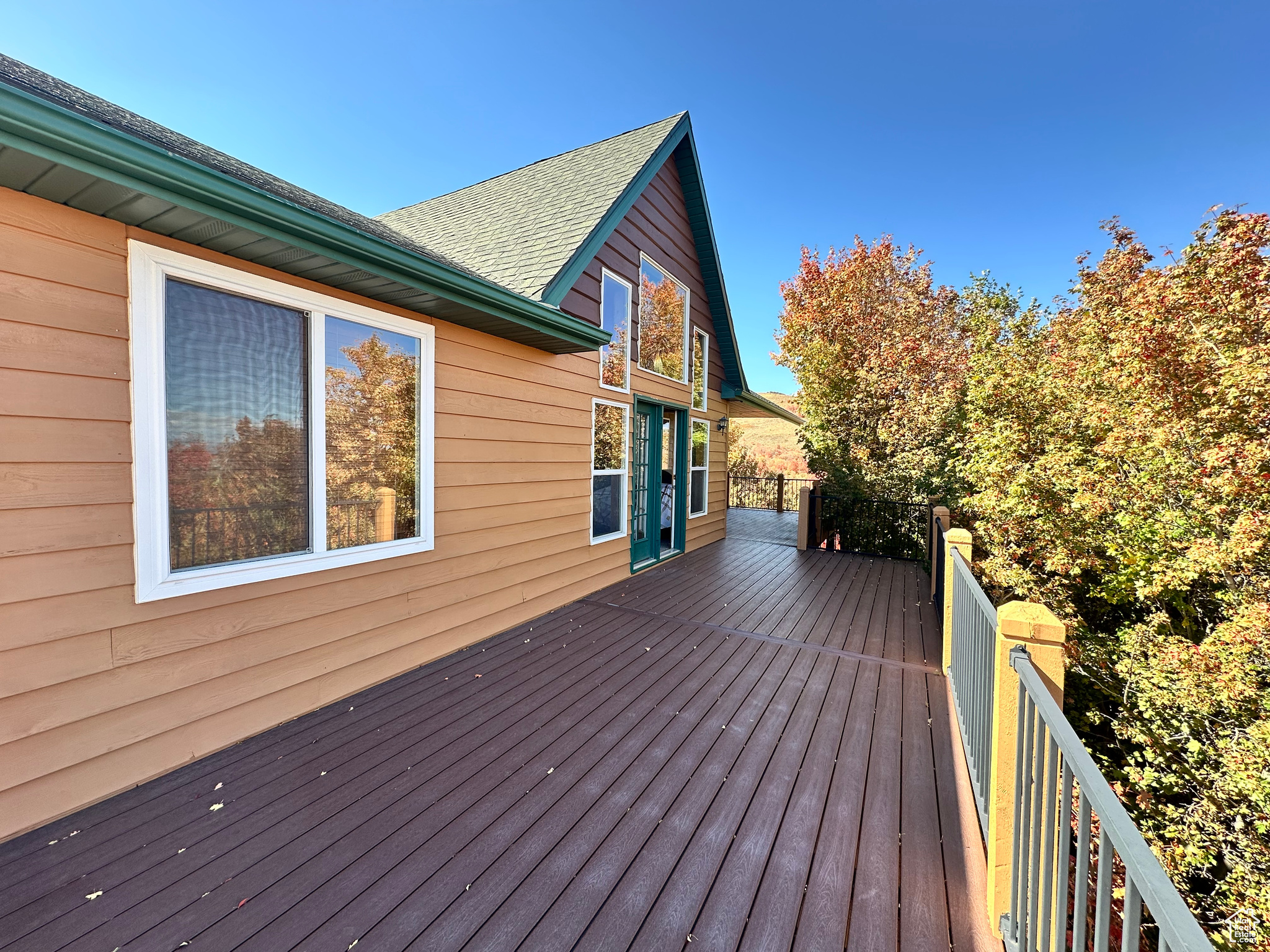 BEAR LAKE WEST - Residential