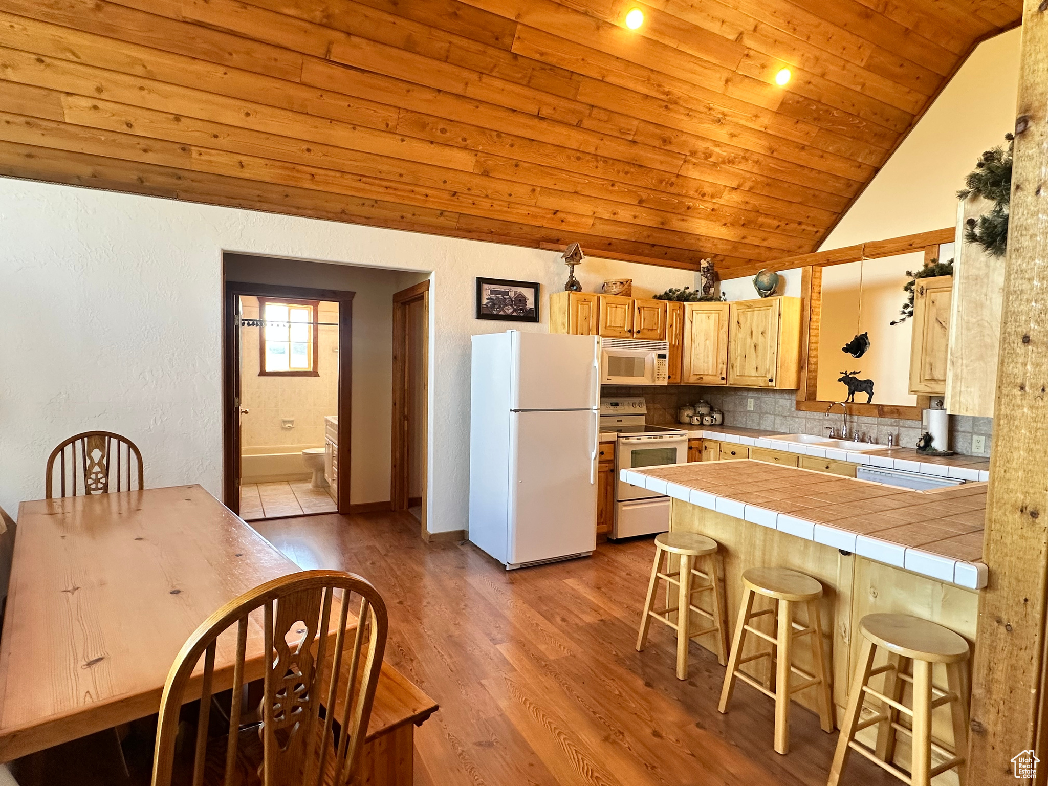 BEAR LAKE WEST - Residential