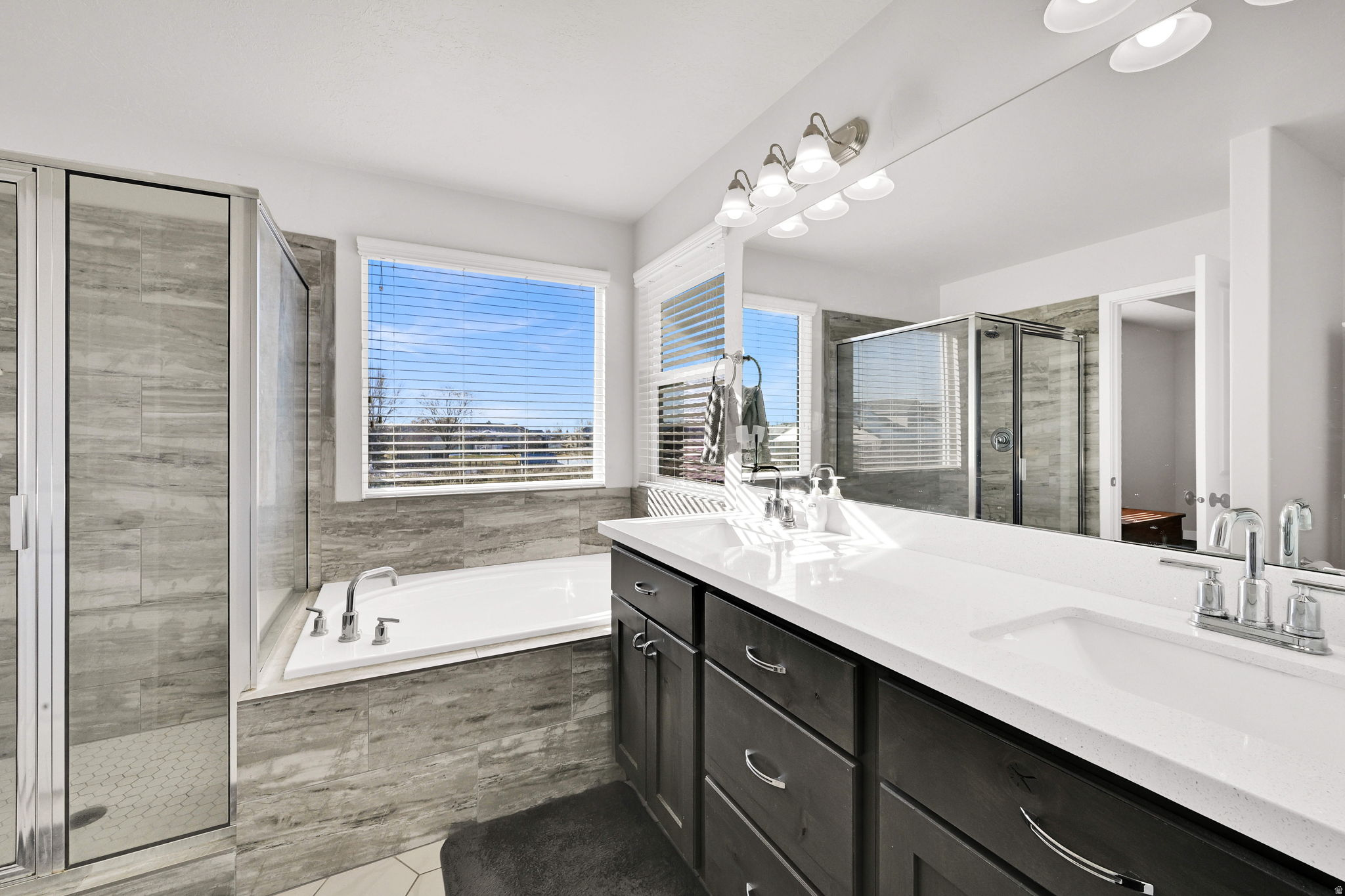 PARK PLAZA - Residential