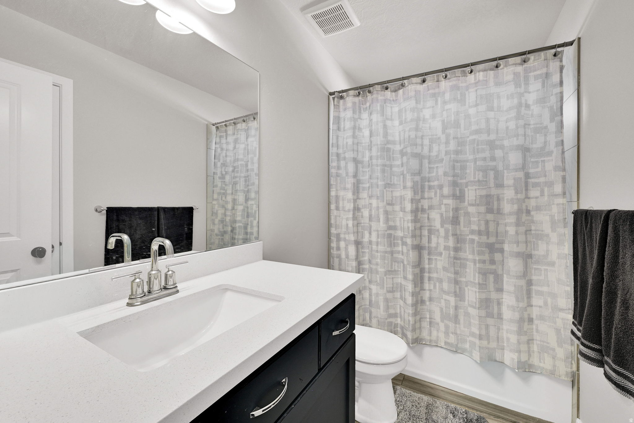 PARK PLAZA - Residential