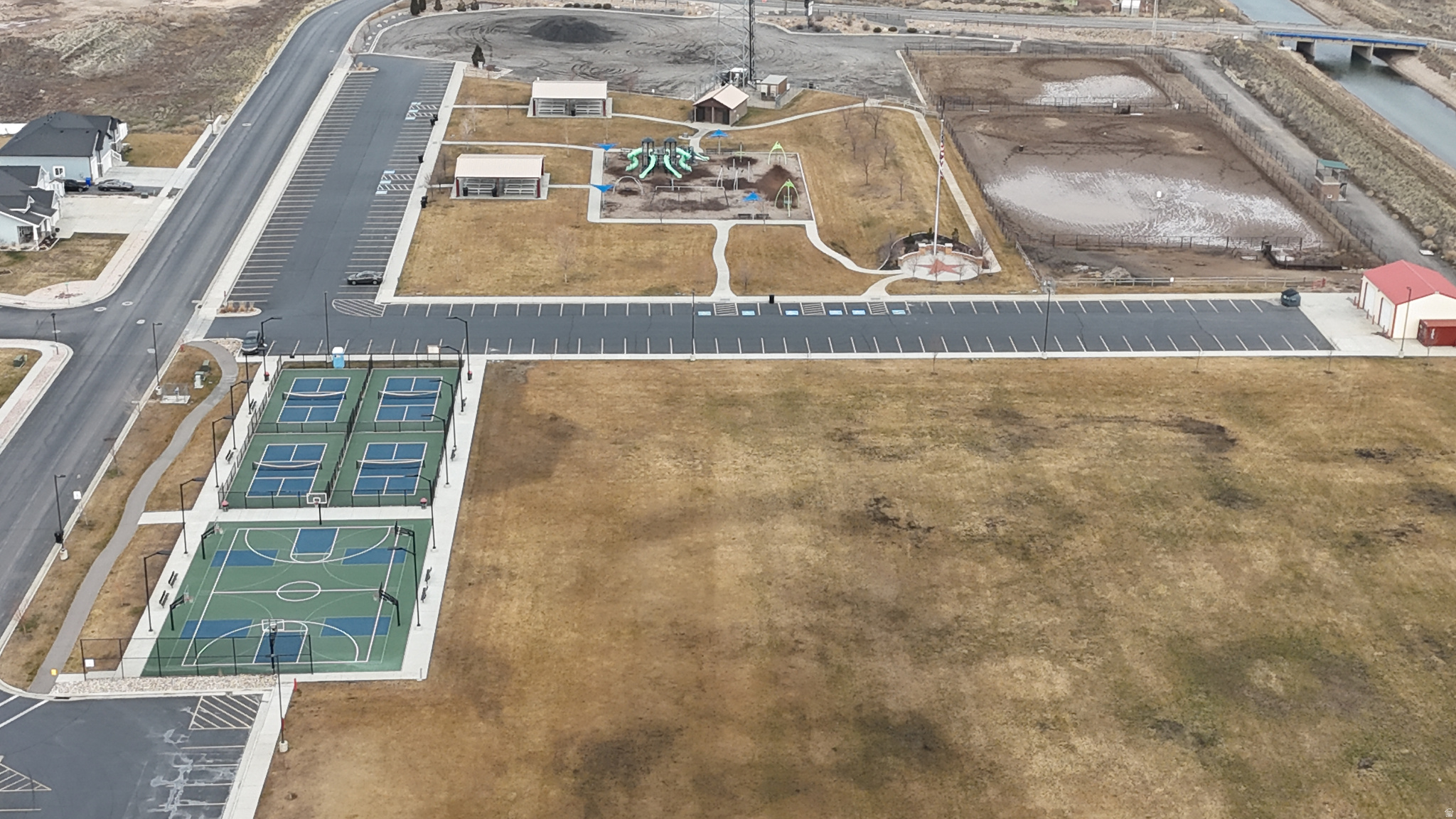 PARK PLAZA - Residential