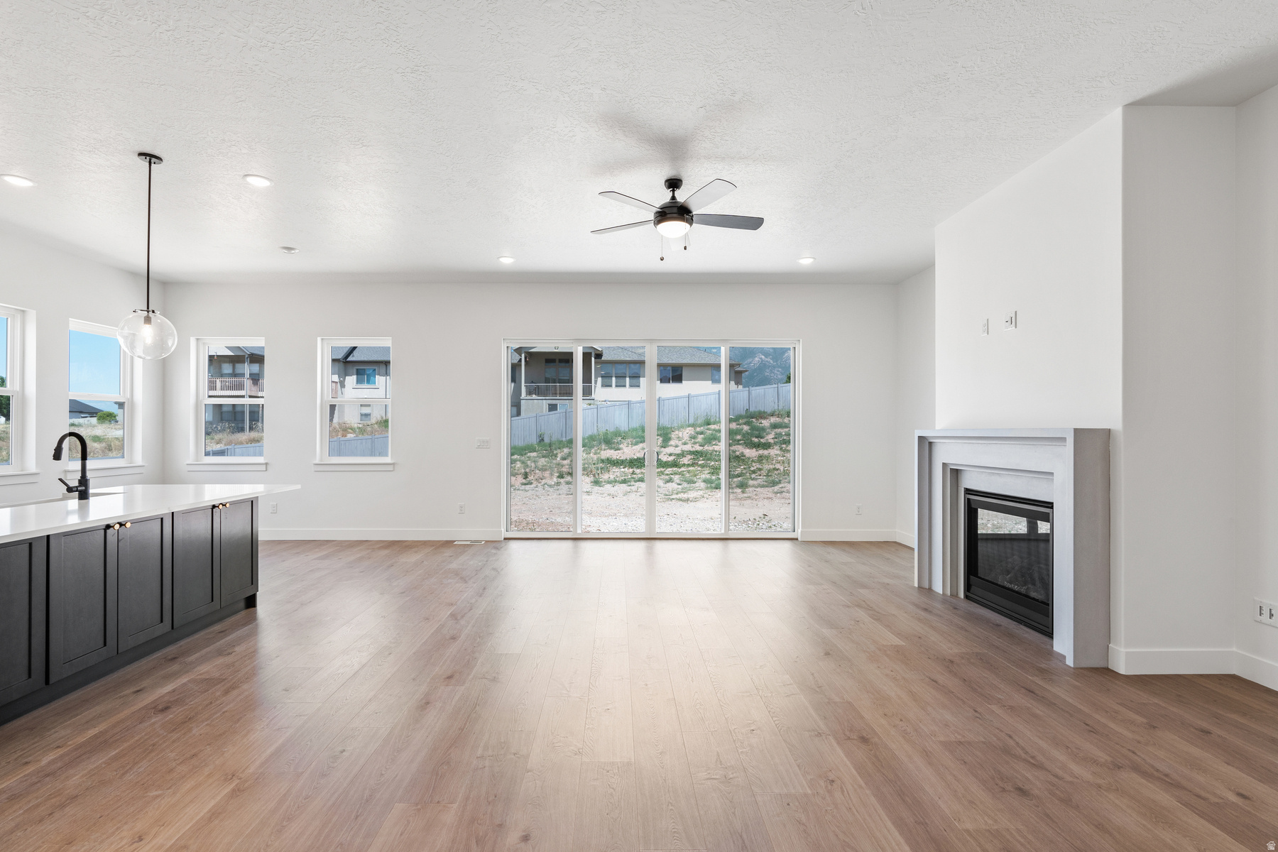 VISTAS AT SUMMIT RDG - Residential