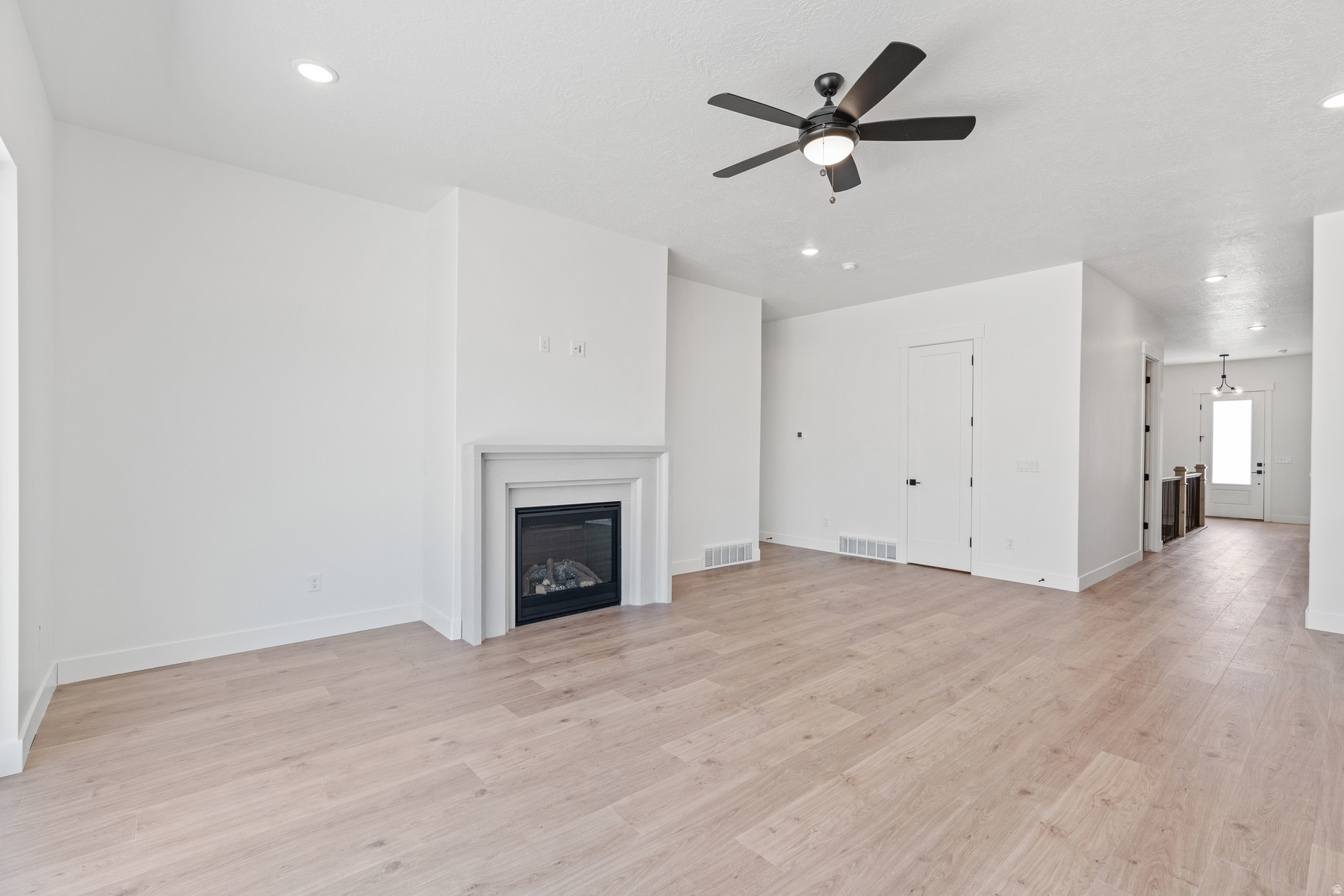 VISTAS AT SUMMIT RDG - Residential