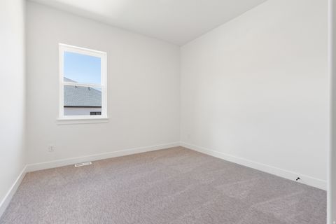 Tiny photo for 894 CREST DALE LN S, Santaquin, UT 84655 (MLS # 2144835)