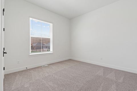 Tiny photo for 894 CREST DALE LN S, Santaquin, UT 84655 (MLS # 2144835)