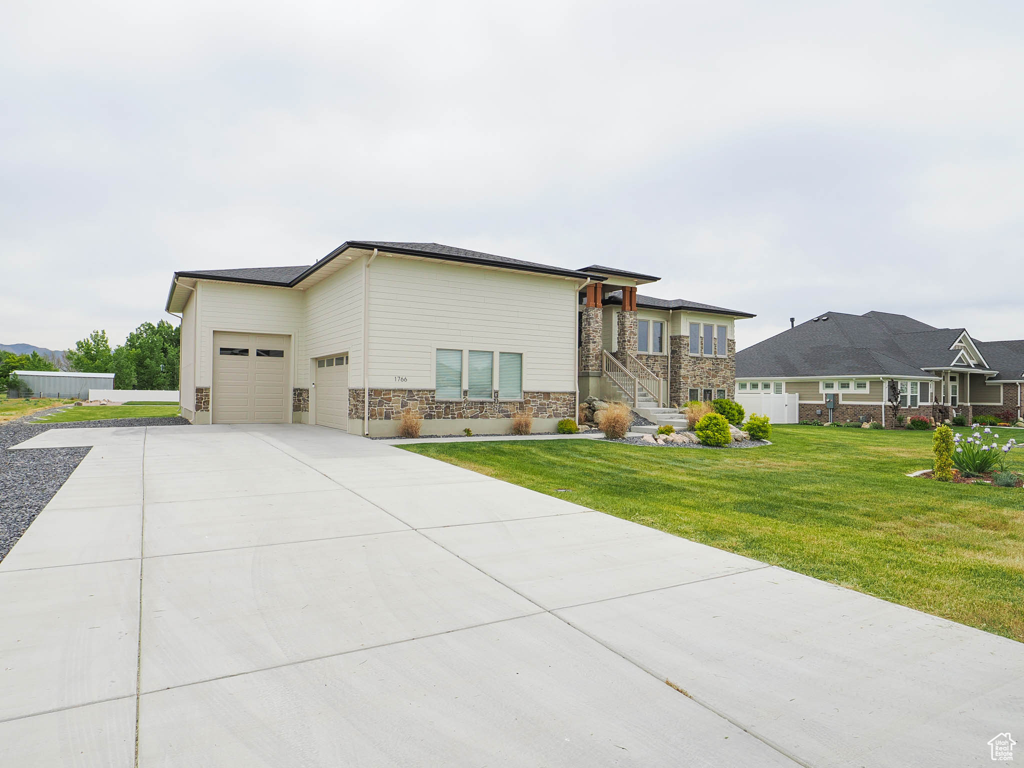 HALCYON ESTATES - Residential