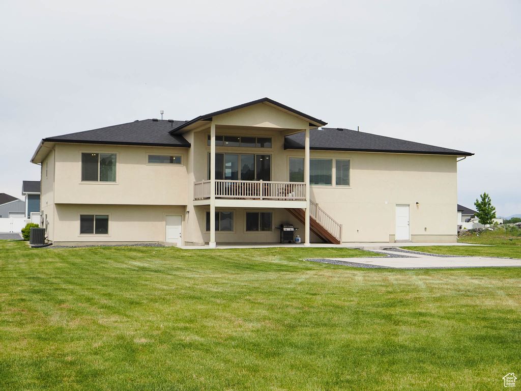 Photo of 1766 S DEGIORGIO St W, Taylor, UT 84401 (MLS # 2052106)