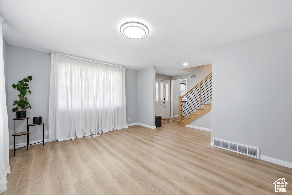 Photo of 448 E BRIDLEWOOD DR S, Millcreek, UT 84107 (MLS # 2187633)