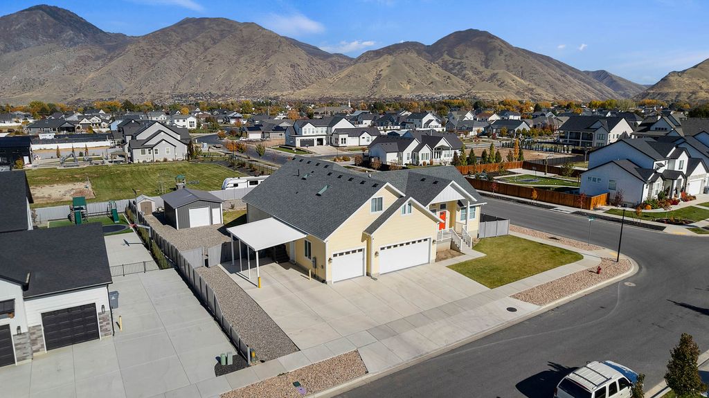 Photo of 572 W 500 N, Mapleton, UT 84664 (MLS # 2120833)