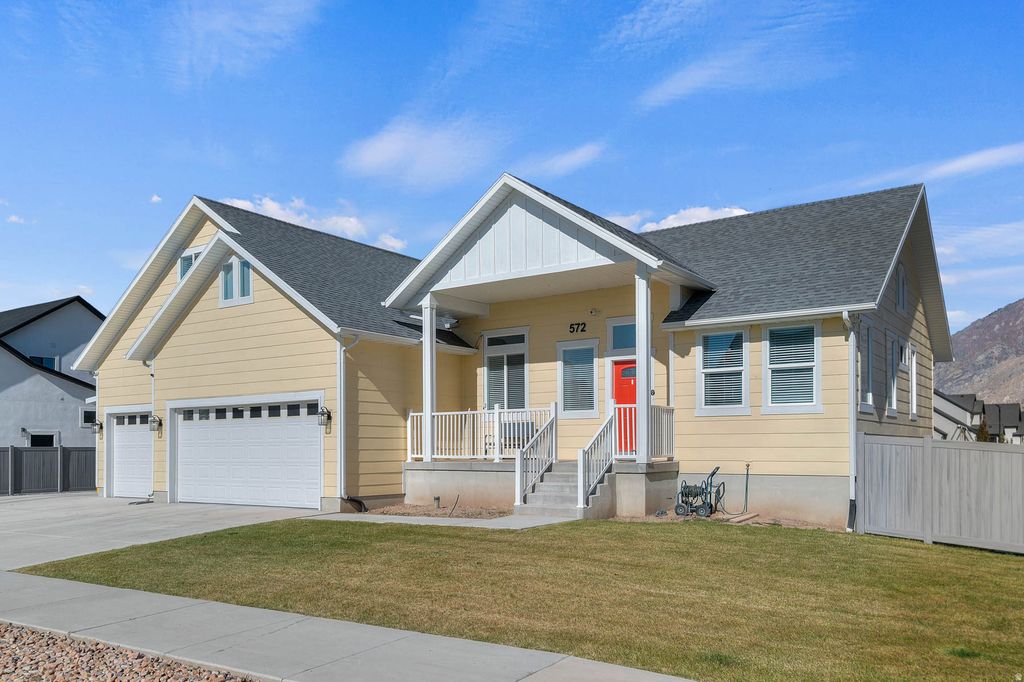 Photo of 572 W 500 N, Mapleton, UT 84664 (MLS # 2120833)