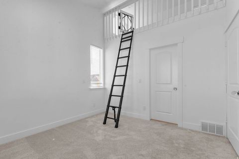 Tiny photo for 572 W 500 N, Mapleton, UT 84664 (MLS # 2120833)