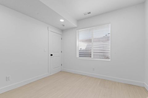 Tiny photo for 572 W 500 N, Mapleton, UT 84664 (MLS # 2120833)