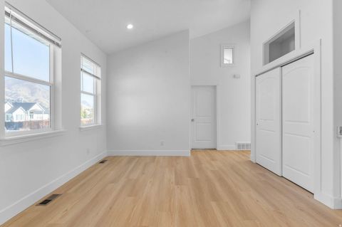 Tiny photo for 572 W 500 N, Mapleton, UT 84664 (MLS # 2120833)