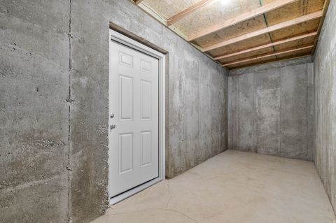 Tiny photo for 572 W 500 N, Mapleton, UT 84664 (MLS # 2120833)