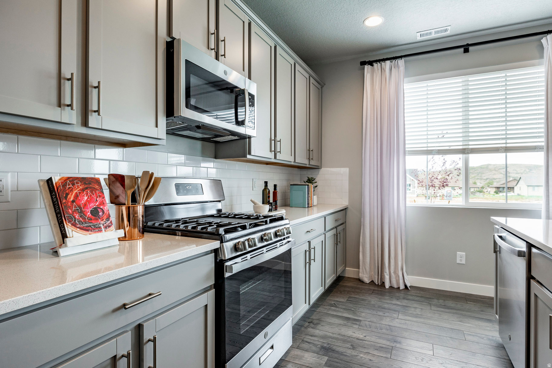 FRANCIS COMMONS - Residential