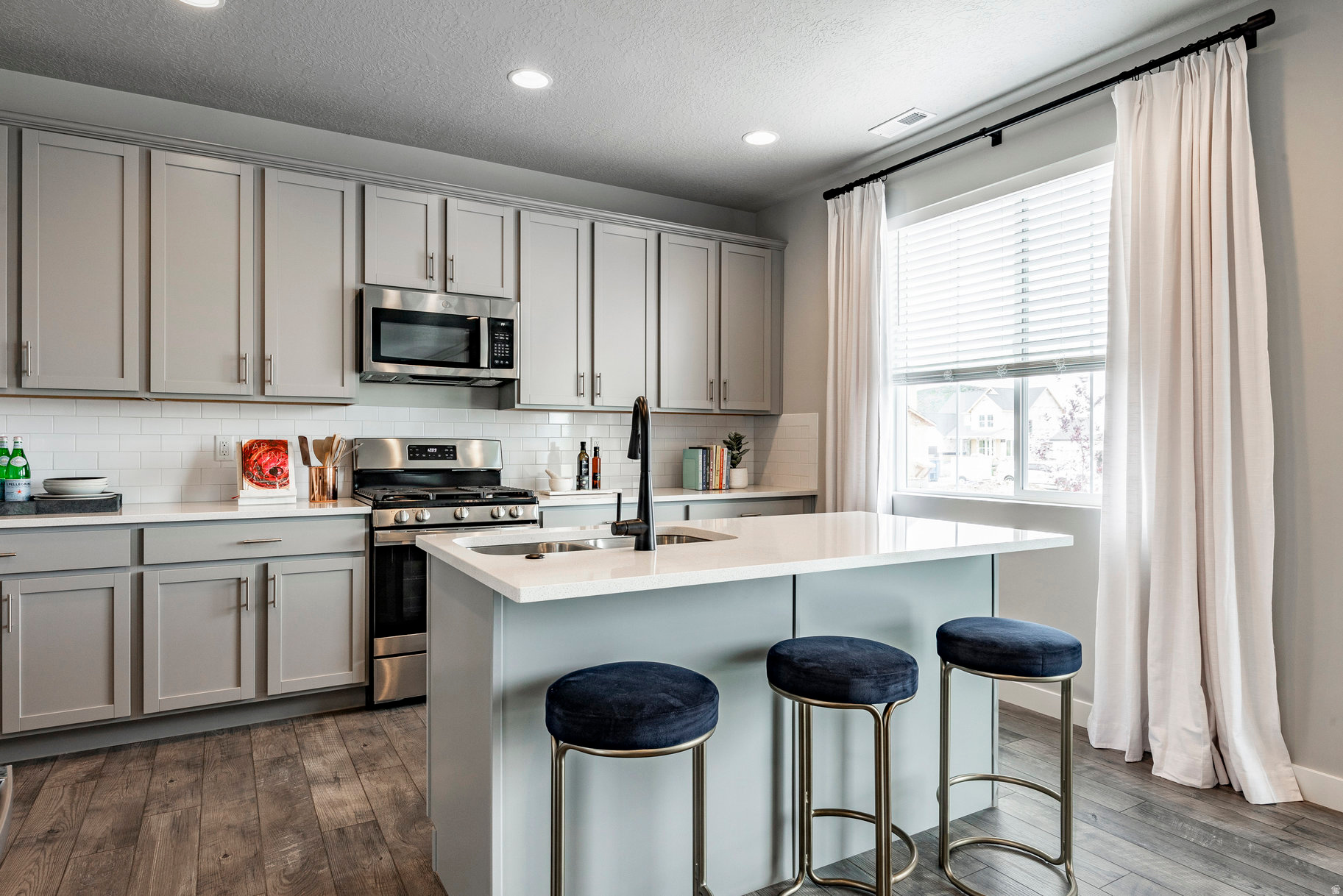 FRANCIS COMMONS - Residential