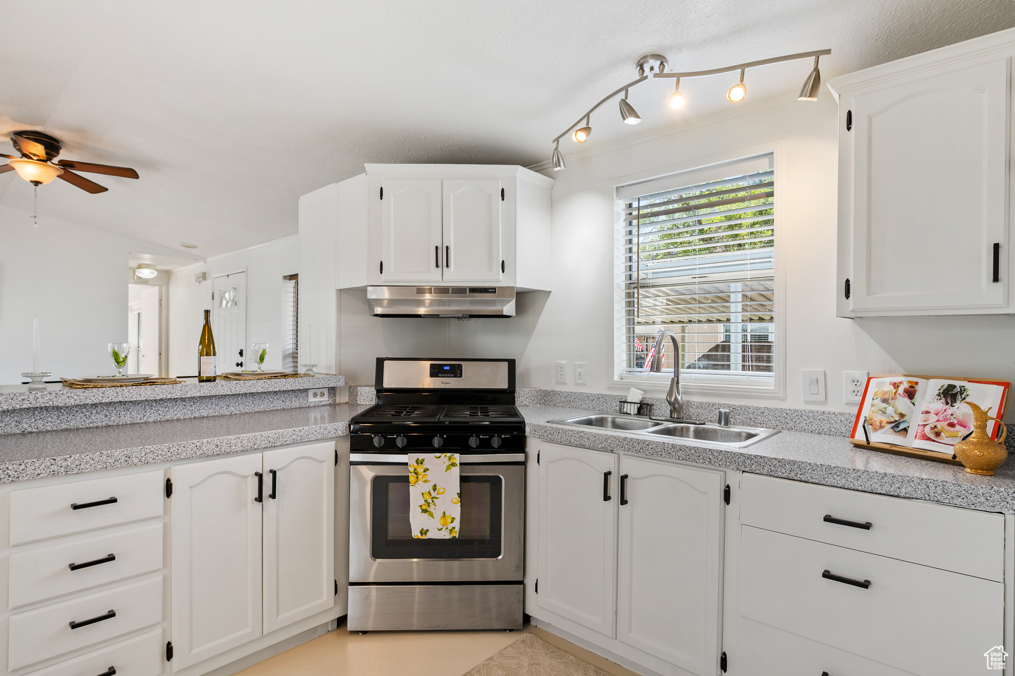 COTTONWOOD COVES - Residential