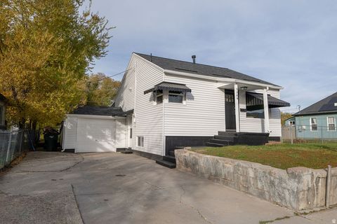 Photo of 3289 S LINCOLN AVE E, Ogden, UT 84401 (MLS # 2121608)