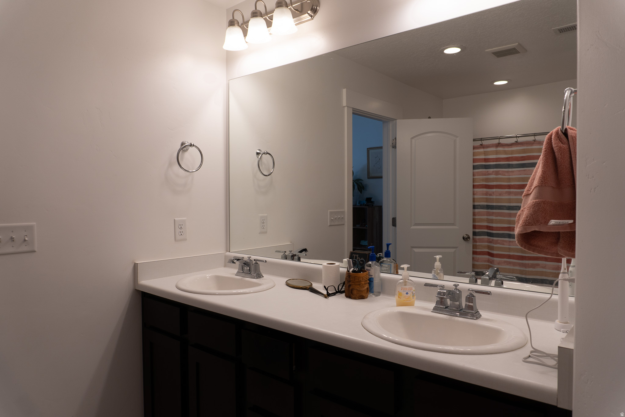 SKY RIDGE - Residential