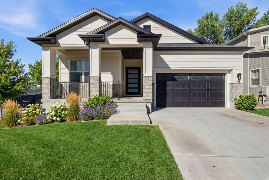 Photo of 93 E EDGECREST LN, North Salt Lake, UT 84054 (MLS # 2137192)