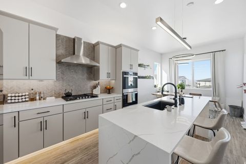 Tiny photo for 93 E EDGECREST LN, North Salt Lake, UT 84054 (MLS # 2137192)