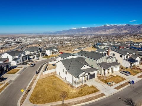 Tiny photo for 93 E EDGECREST LN, North Salt Lake, UT 84054 (MLS # 2137192)