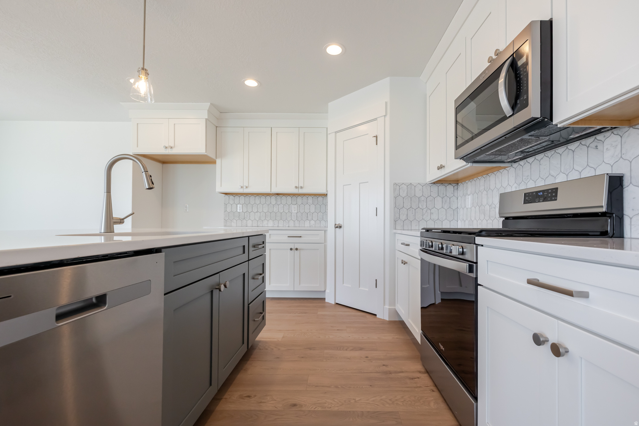 RIVER POINT - Residential