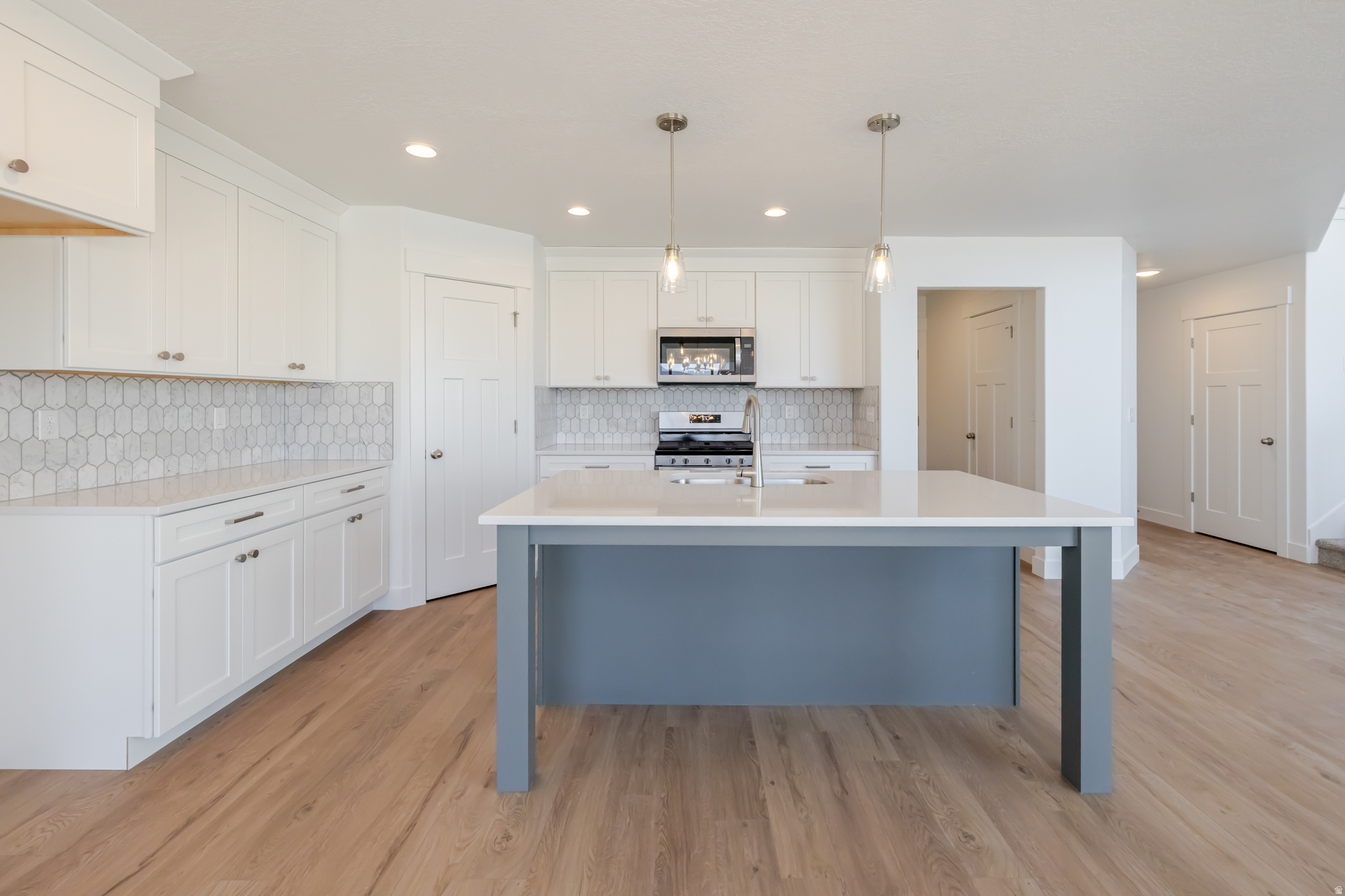 RIVER POINT - Residential