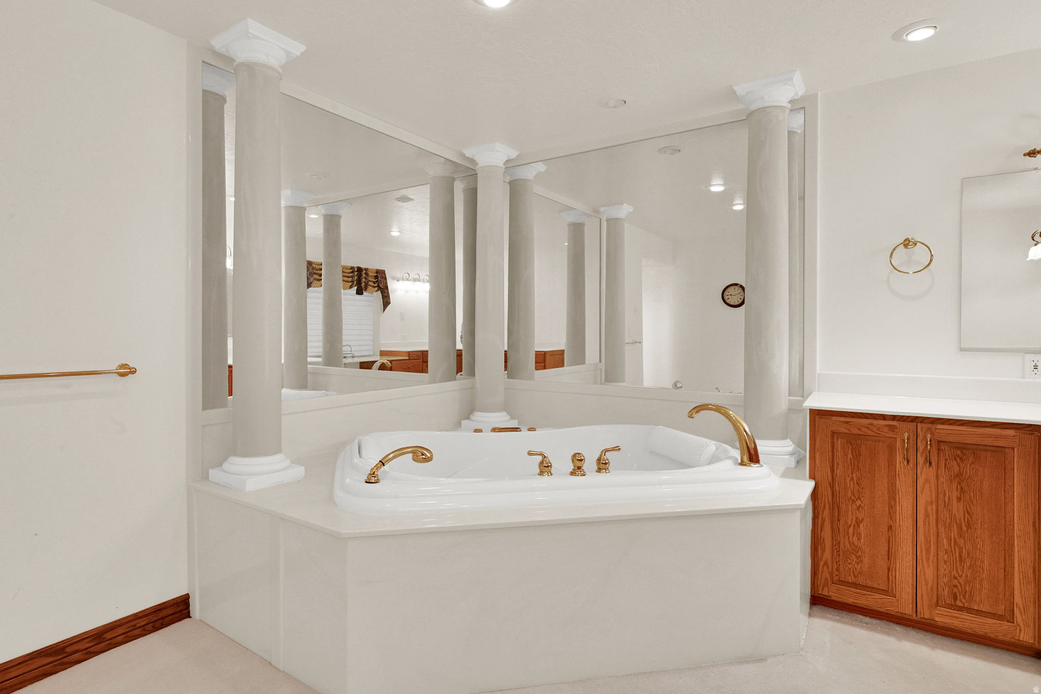 SHERWOOD HILLS - Residential