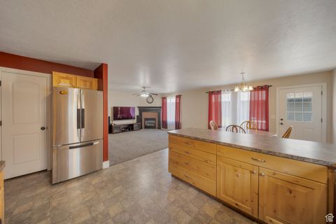 Tiny photo for 201 E 660 S, Willard, UT 84340 (MLS # 2094751)