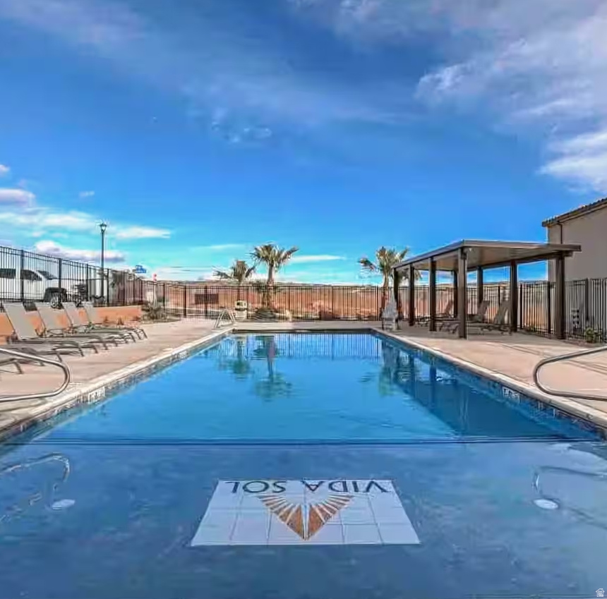 VIDA SOL VACATION TOWNHOMES - Residential