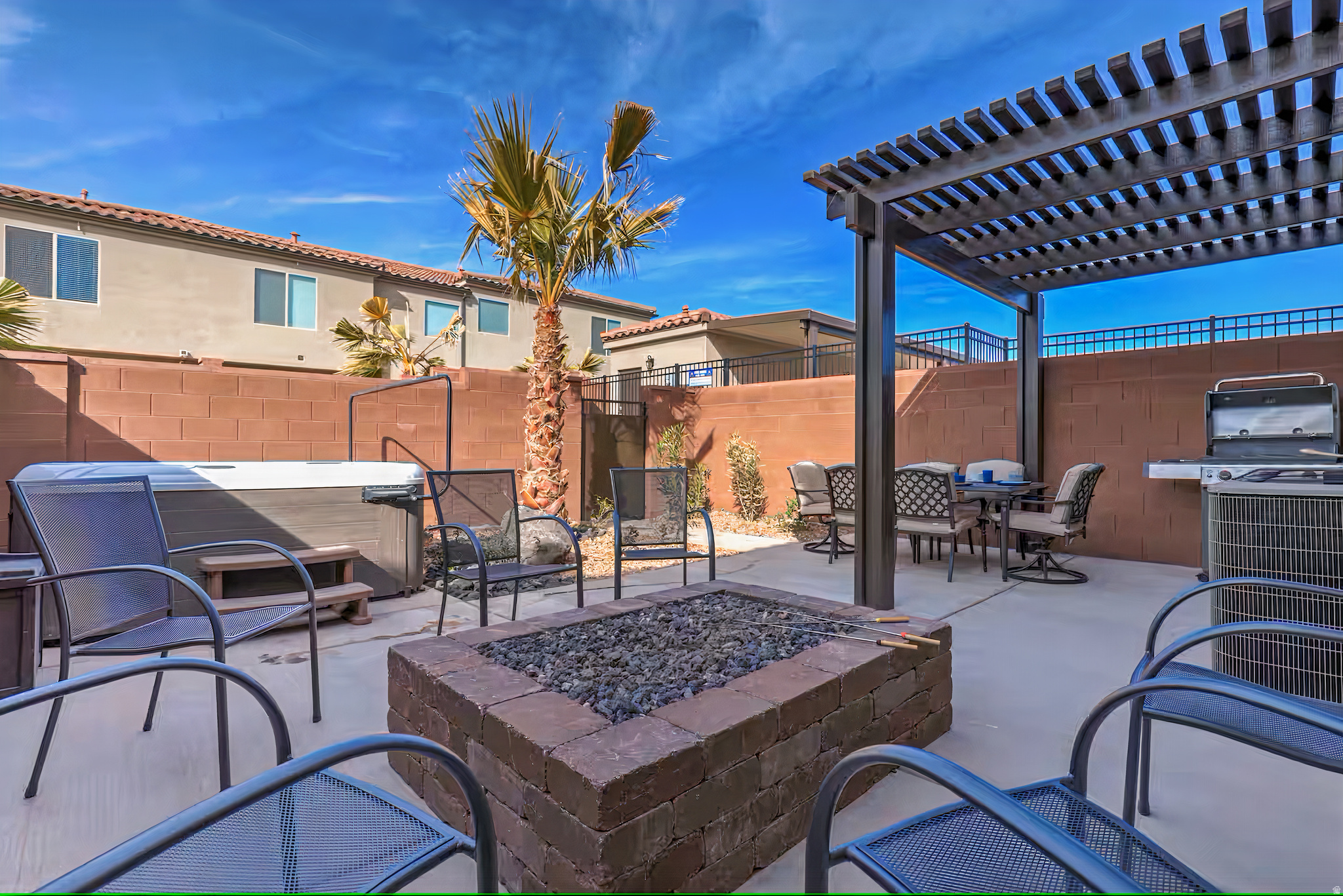 VIDA SOL VACATION TOWNHOMES - Residential