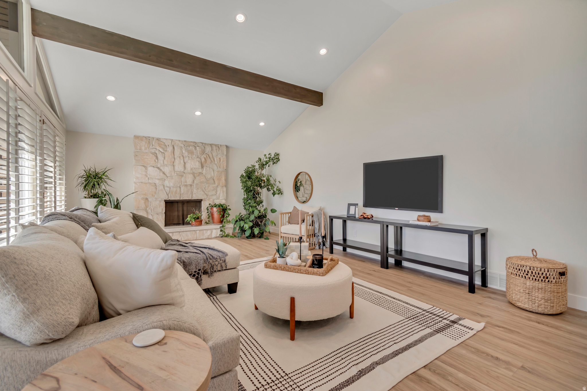 HEUGLY ACRES - Residential