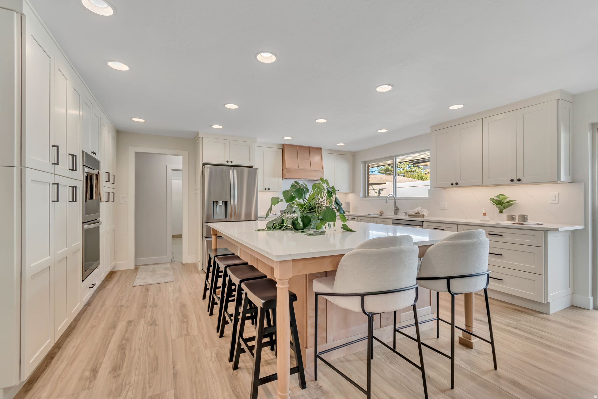 HEUGLY ACRES - Residential