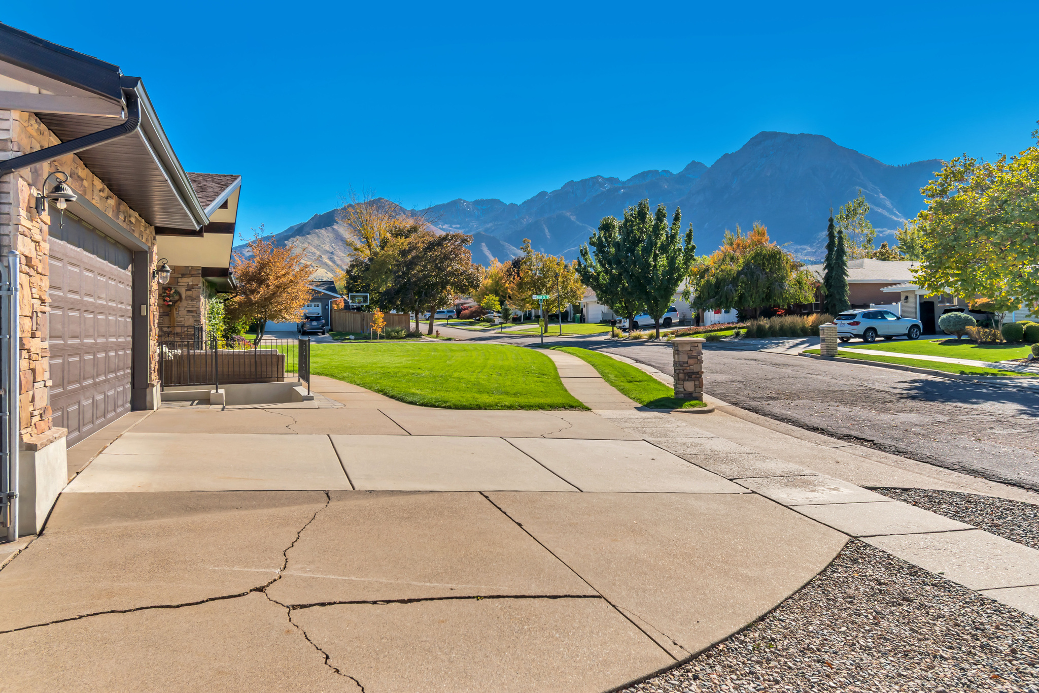 HEUGLY ACRES - Residential