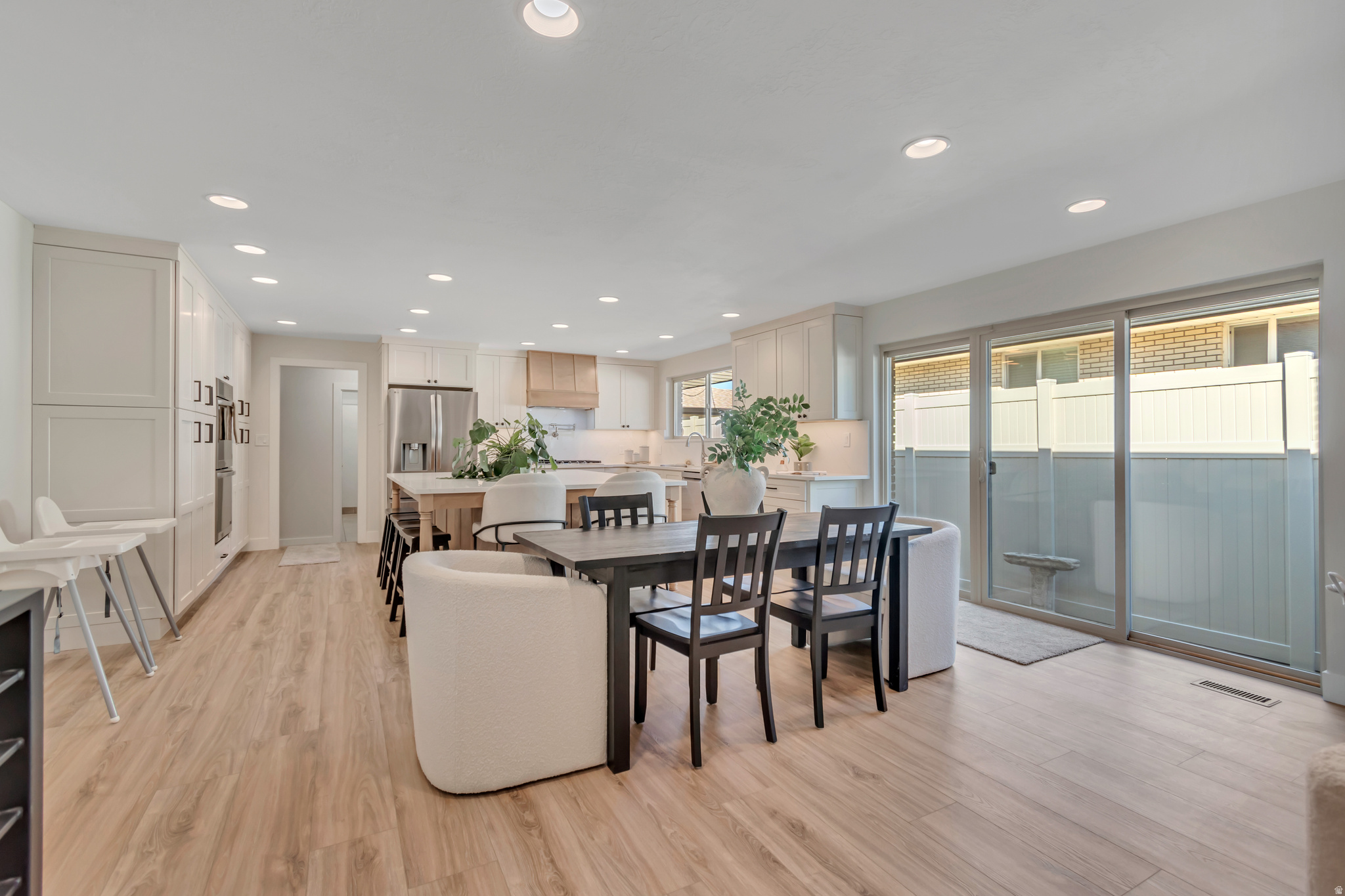 HEUGLY ACRES - Residential