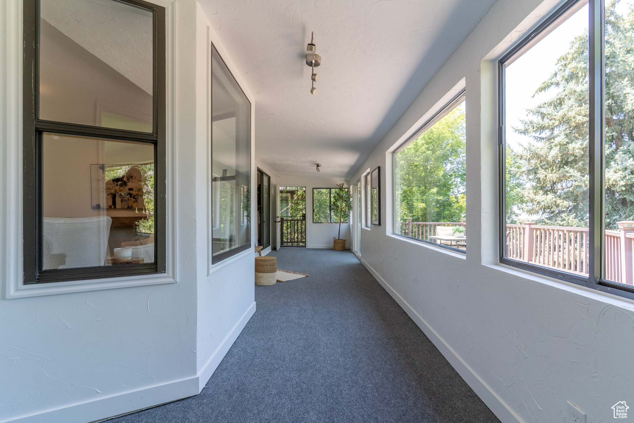 EASTWOOD - Residential