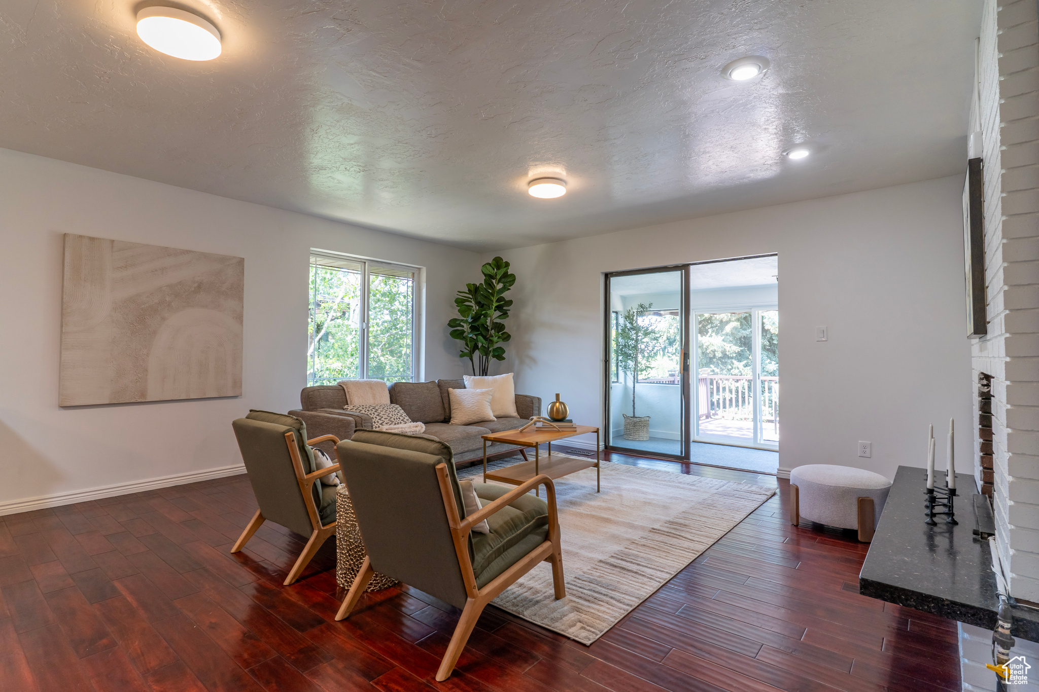 EASTWOOD - Residential