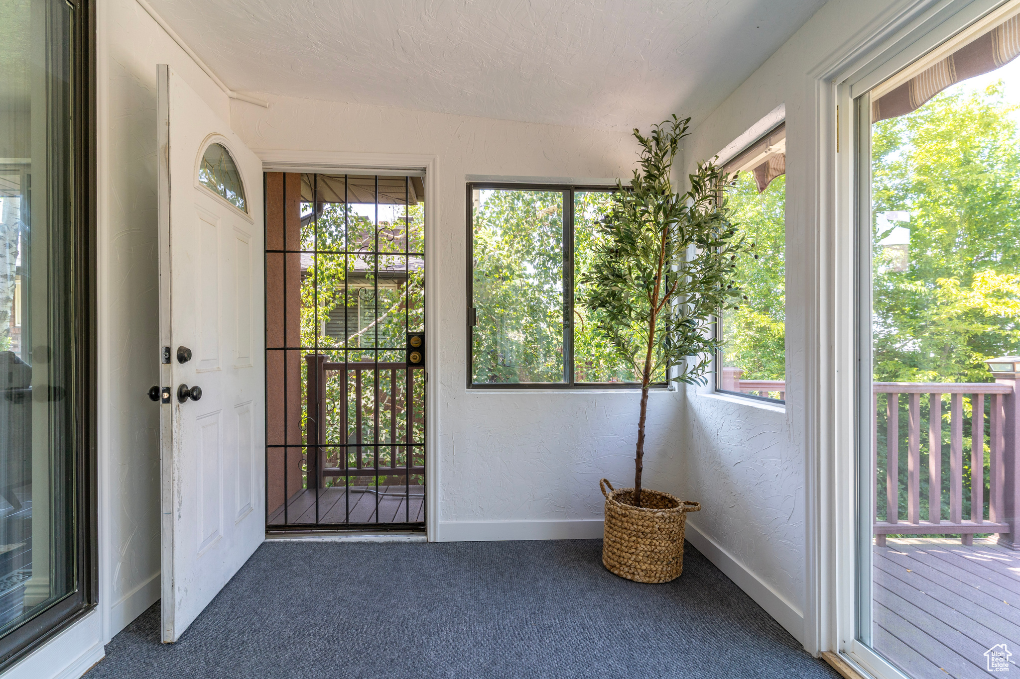 EASTWOOD - Residential