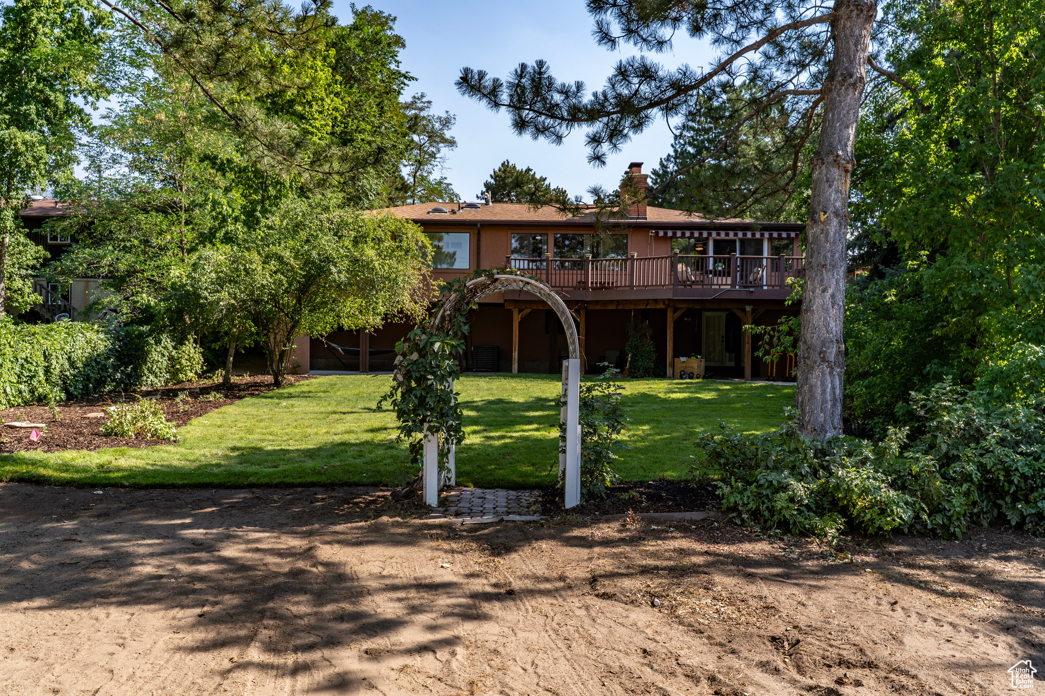 EASTWOOD - Residential