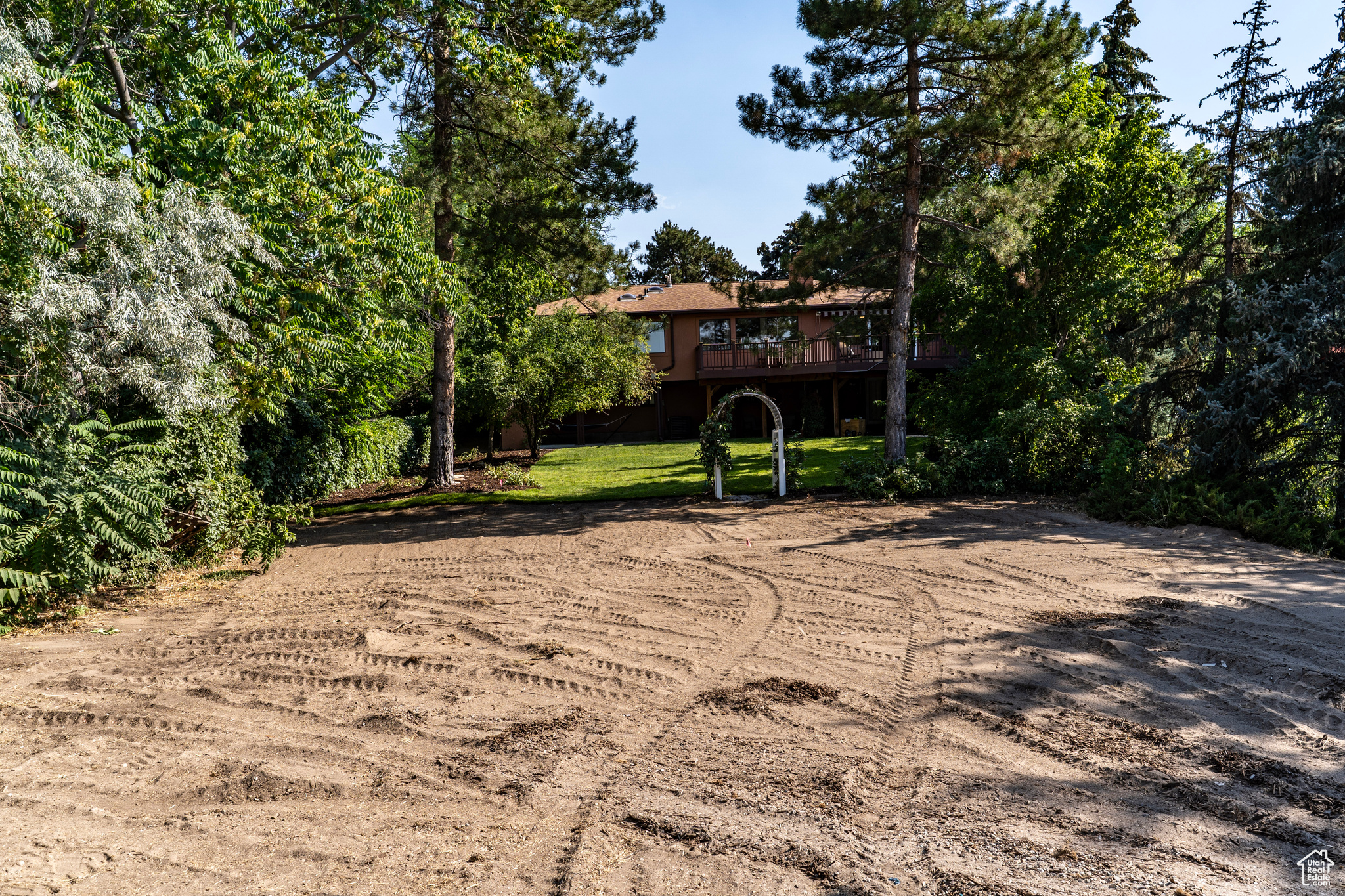 EASTWOOD - Residential