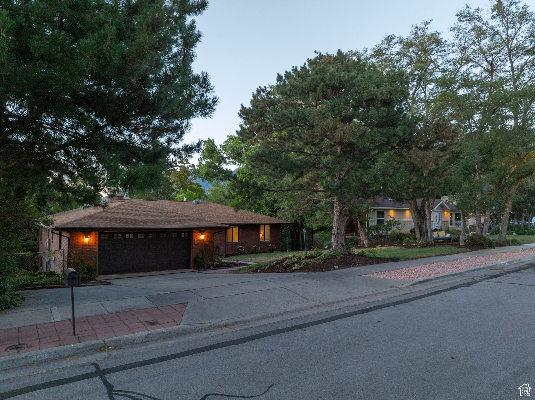 EASTWOOD - Residential