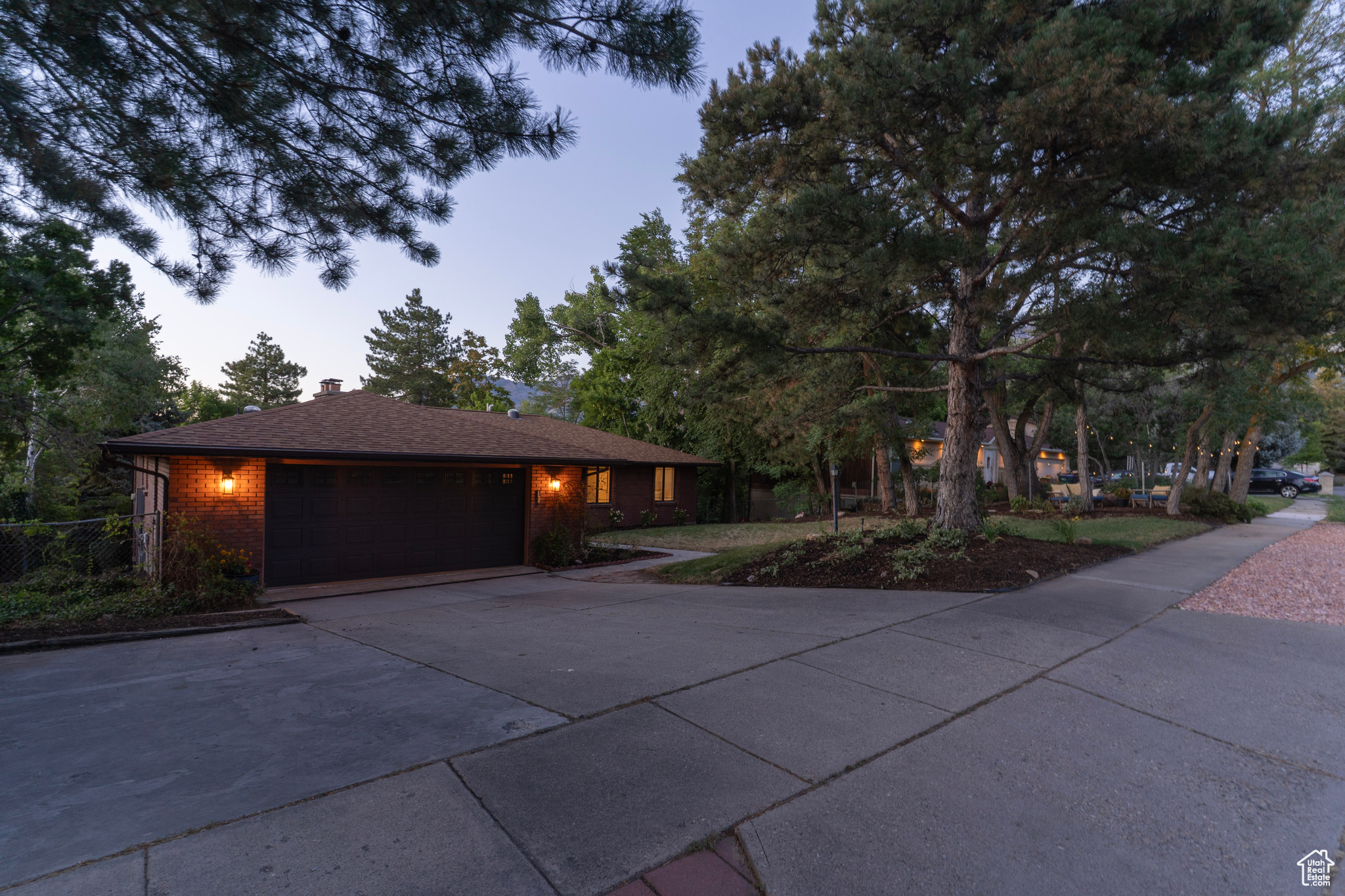 EASTWOOD - Residential