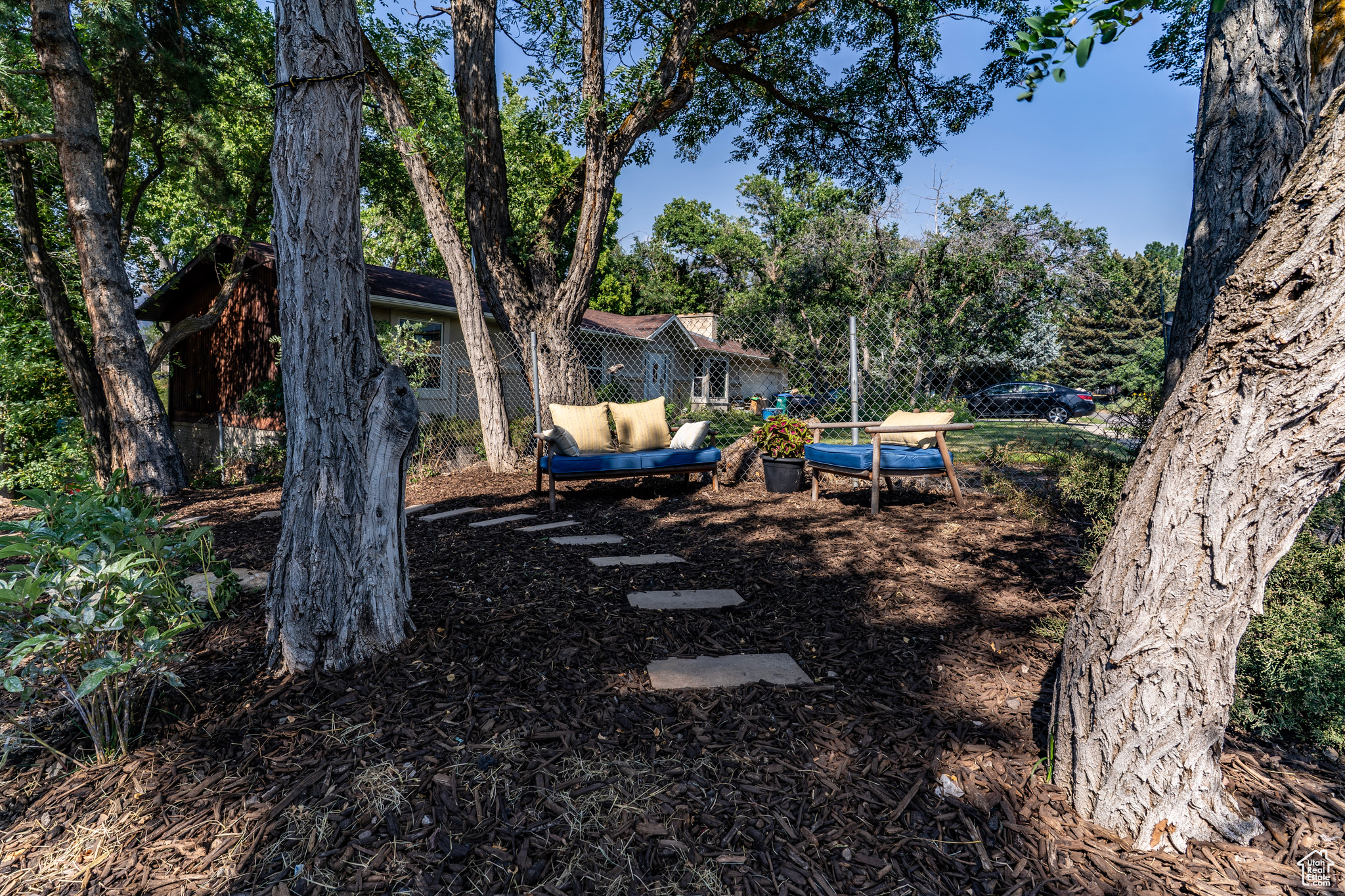 2495 E GRANITE HILLS CIR