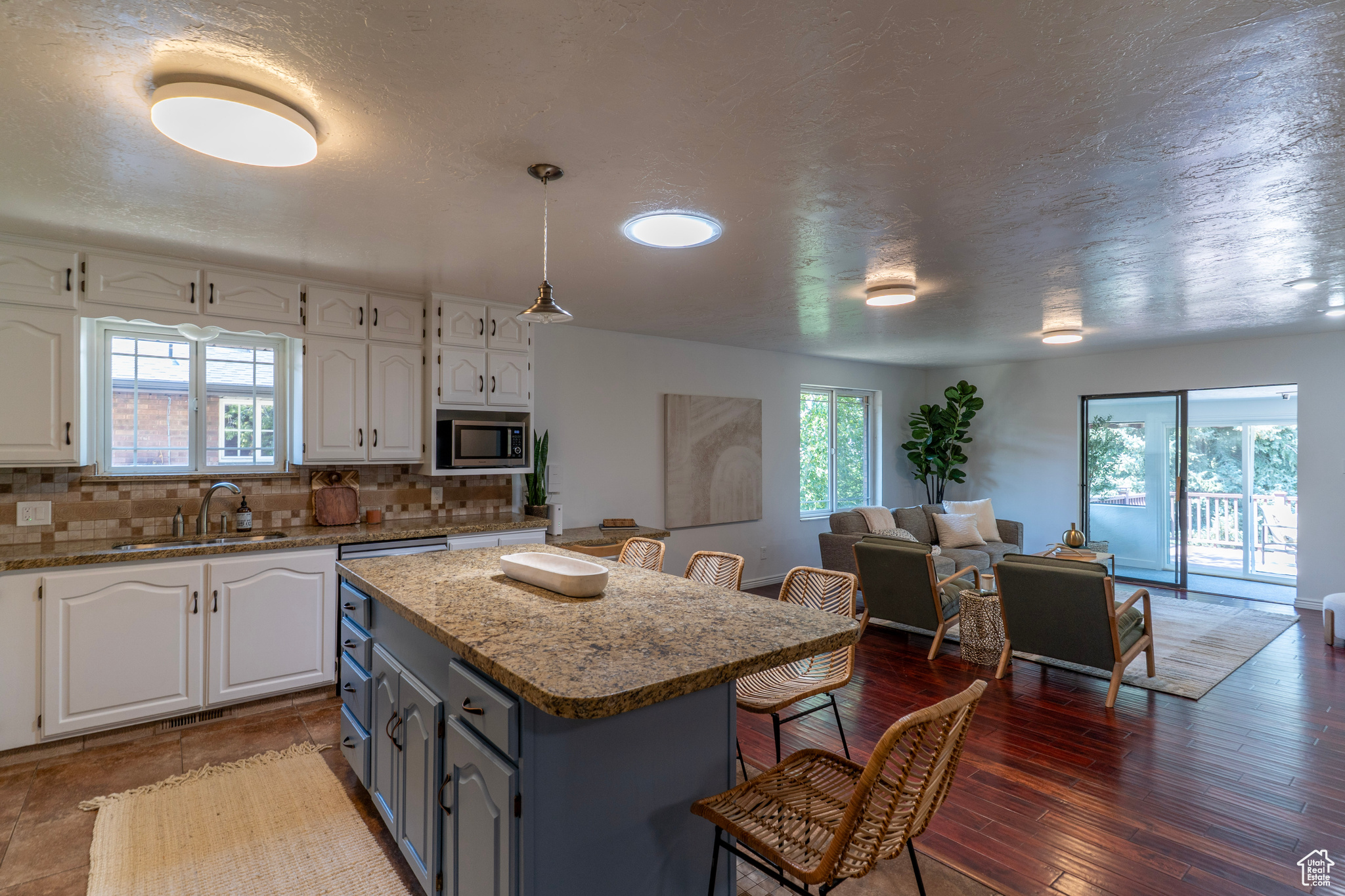 EASTWOOD - Residential