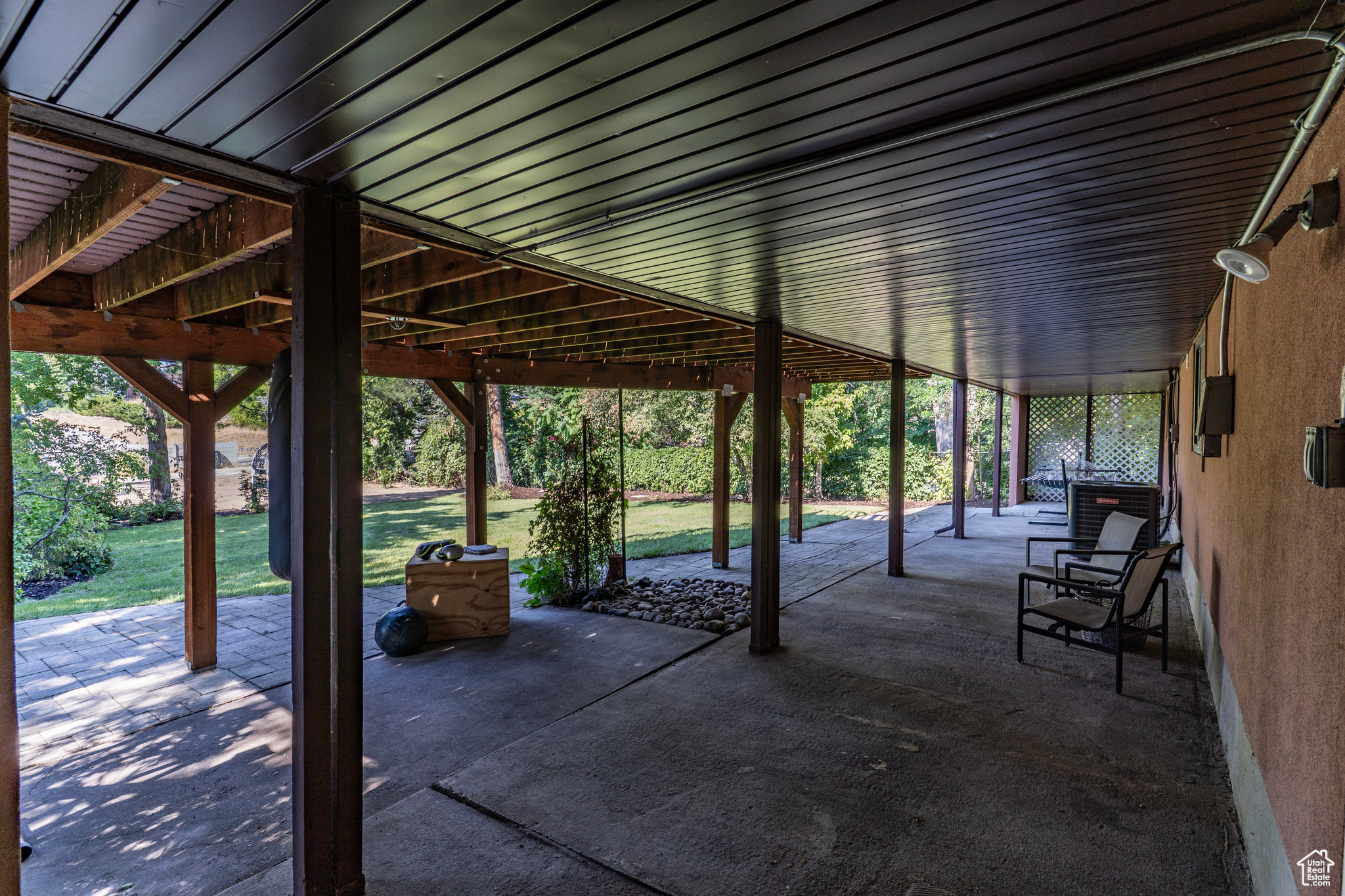 EASTWOOD - Residential