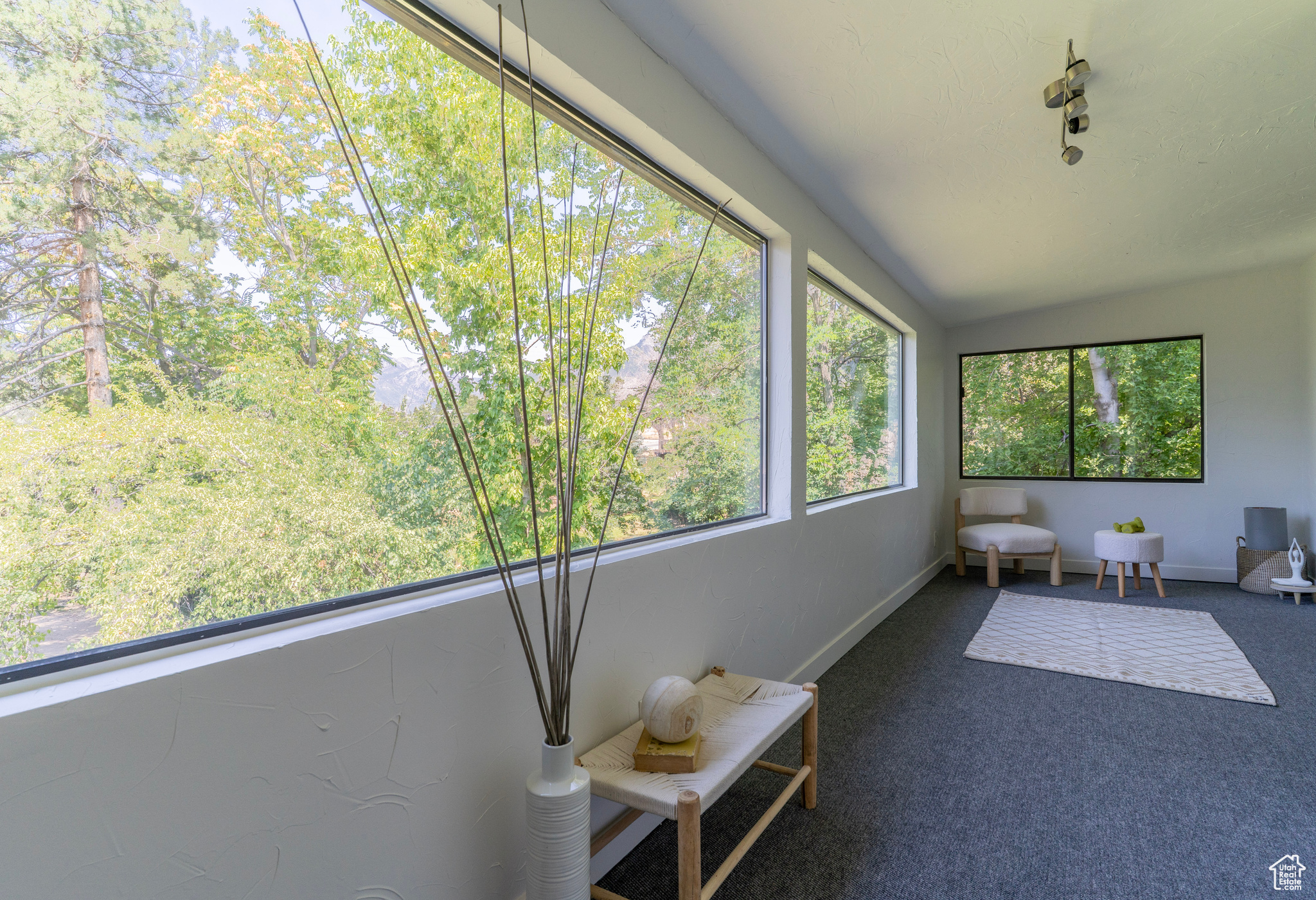 EASTWOOD - Residential