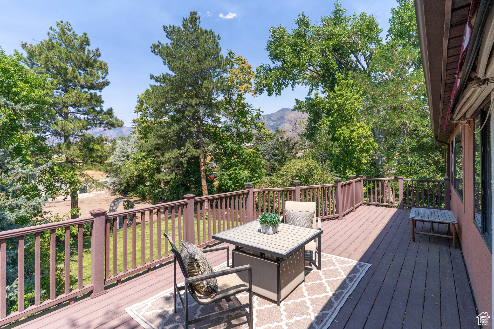 EASTWOOD - Residential